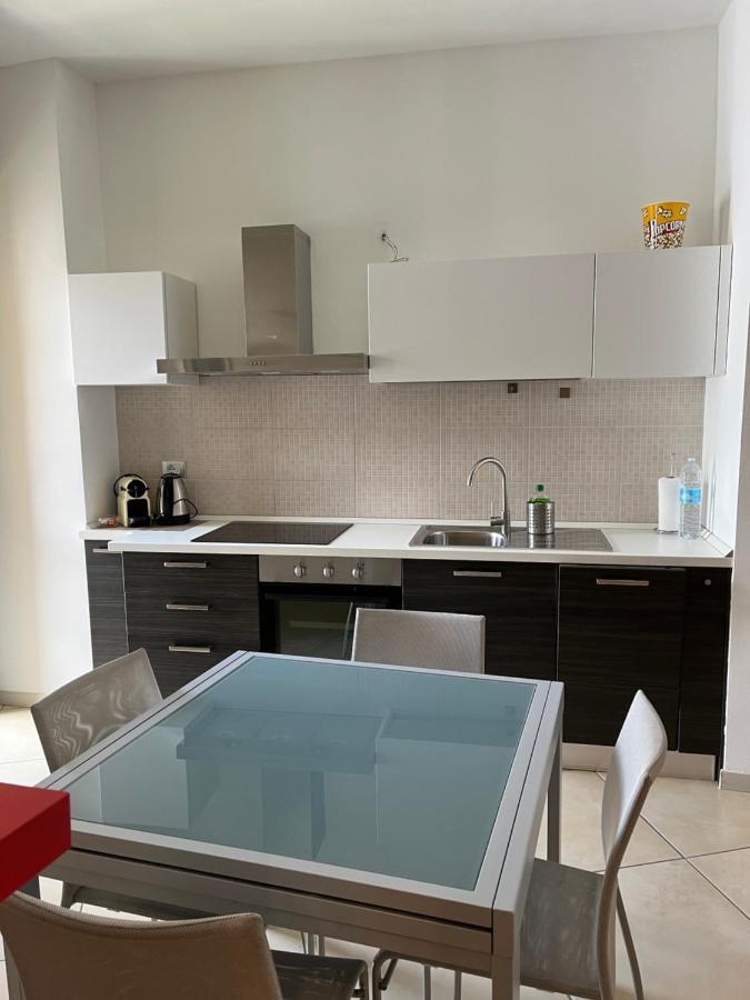 Apartmán Bilocale In Centro - 10Km Da Malpensa Gallarate Exteriér fotografie