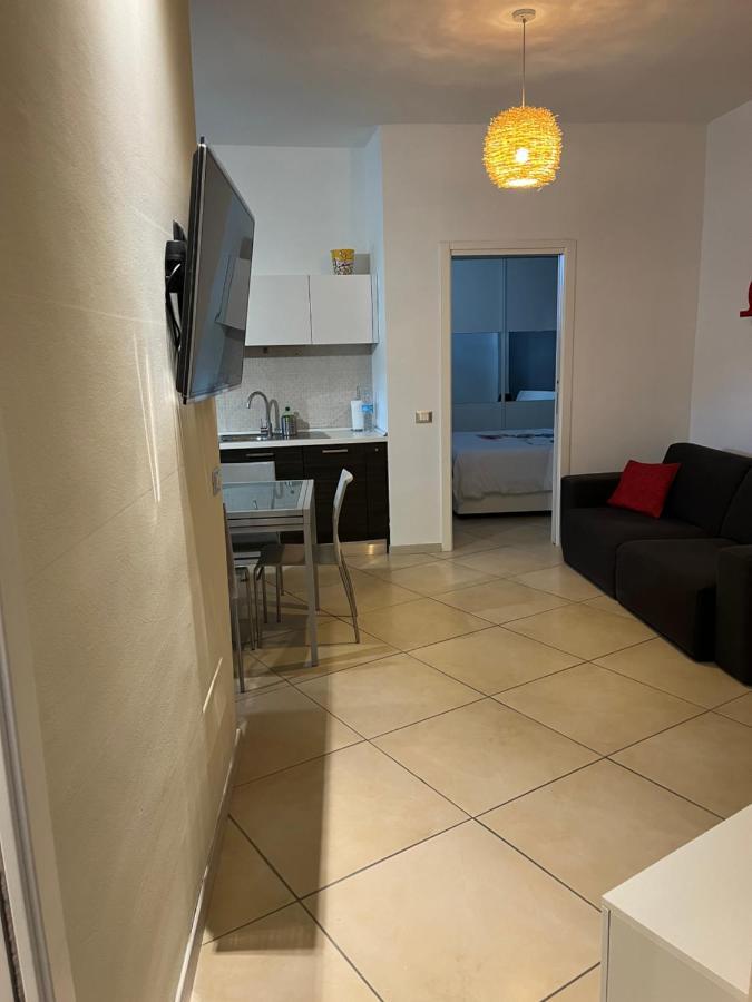 Apartmán Bilocale In Centro - 10Km Da Malpensa Gallarate Exteriér fotografie